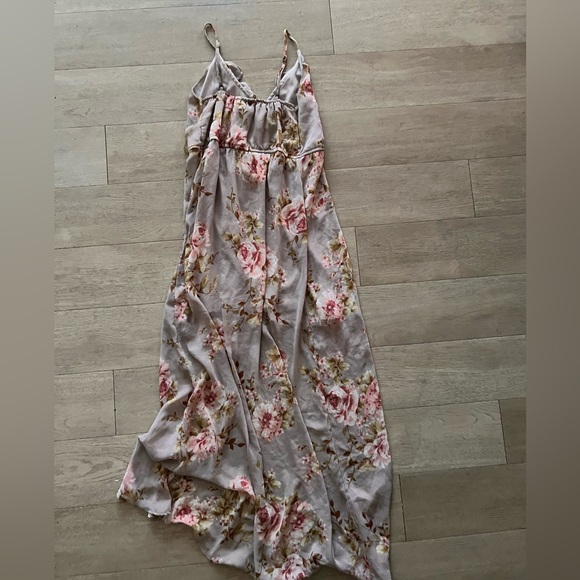 Flowy floral dress - Picture 3 of 3